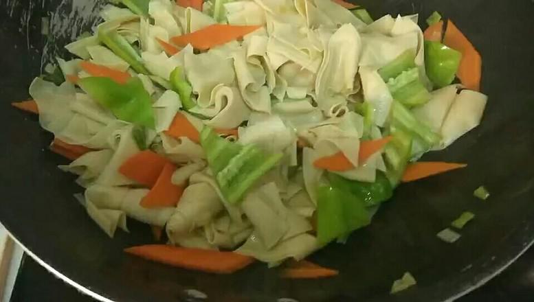 炒干豆腐的做法-家常味炒菜譜