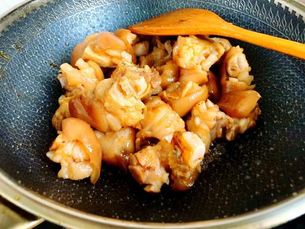 紅燒豬蹄的做法-家常味燉菜譜