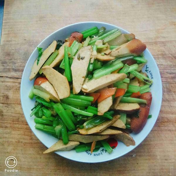 爆炒豆腐干的做法-家常味爆菜譜-易網健康養生網 爆炒豆腐干的做法-家常味爆菜譜