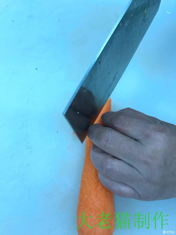 火爆牛心菜的做法-香辣味爆菜譜