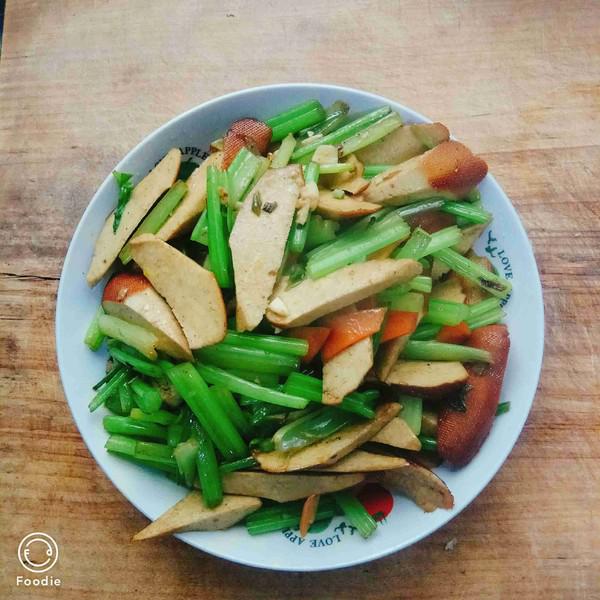 爆炒豆腐干的做法-家常味爆菜譜-易網健康養生網 爆炒豆腐干的做法-家常味爆菜譜