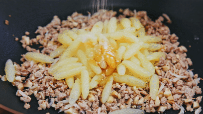 肉末香菇土豆條 寶寶輔食食譜的做法-家常味炒菜譜-易網健康養生網 肉末香菇土豆條 寶寶輔食食譜的做法-家常味炒菜譜