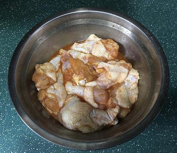 蜜汁奧爾良烤雞翅根的做法-香辣味烤菜譜