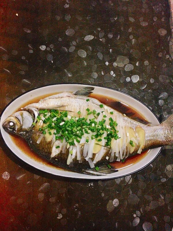 清蒸武昌魚的做法-咸鮮味蒸菜譜-易網健康養生網 清蒸武昌魚的做法-咸鮮味蒸菜譜
