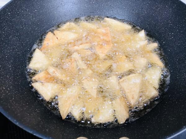 紅燒三角豆腐的做法-家常味炒菜譜