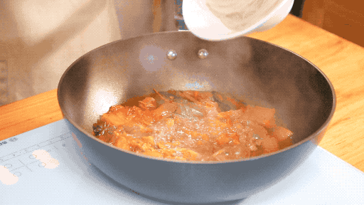 酸菜牛肉燉粉條的做法-家常味燉菜譜