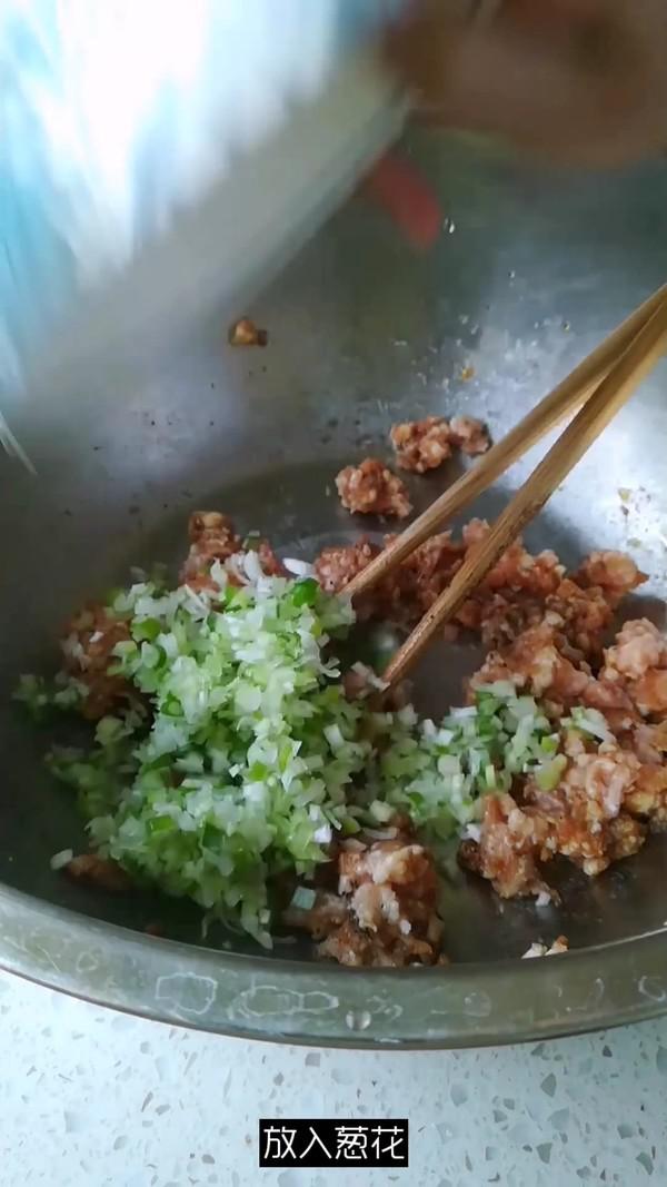 香煎土豆盒的做法-咸鮮味煎菜譜-易網<a href=http://m.henggaotouzi.com/ target=_blank class=infotextkey>健康養生</a>網 香煎土豆盒的做法-咸鮮味煎菜譜