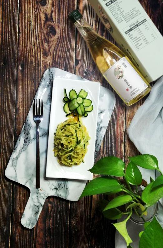 涼拌芥蘭的做法-咸鮮味拌菜譜-易網健康養生網 涼拌芥蘭的做法-咸鮮味拌菜譜