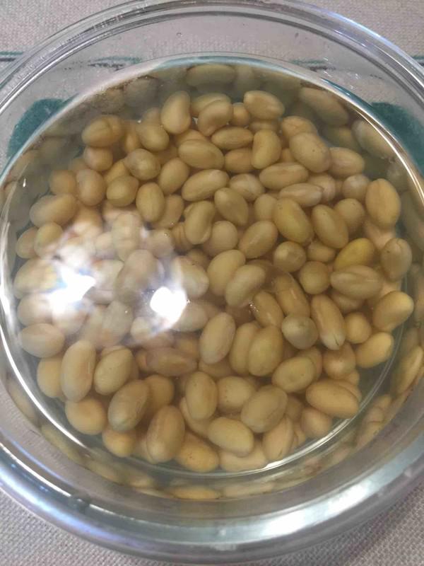 黃豆燉豬腳湯的做法-家常味燉菜譜