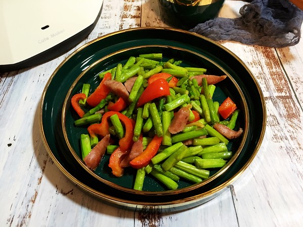 蘆筍香腸的做法-家常味炒菜譜-易網健康養生網 蘆筍香腸的做法-家常味炒菜譜