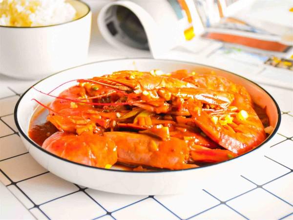 油燜紅蝦的做法-家常味其它工藝菜譜-易網(wǎng)健康養(yǎng)生網(wǎng) 油燜紅蝦的做法-家常味其它工藝菜譜