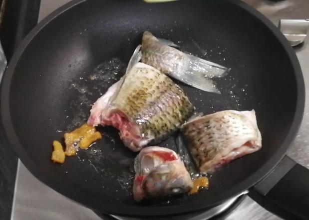 紅棗鯽魚湯的做法-家常味煮菜譜