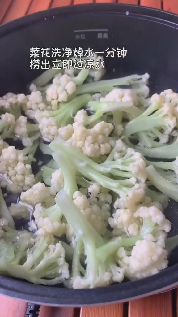 干鍋菜花的做法-咸鮮味炒菜譜