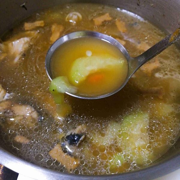 紅棗鯽魚湯的做法-家常味煮菜譜