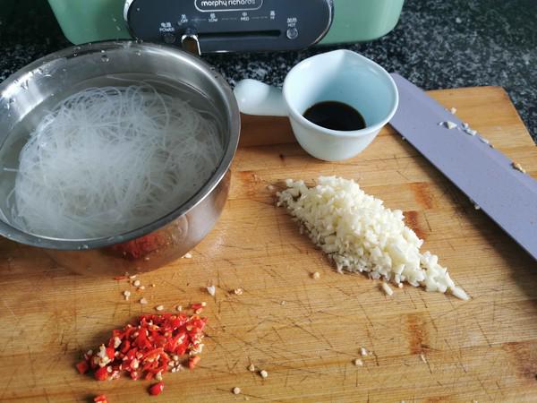 蒜蓉粉絲蒸絲瓜的做法-家常味蒸菜譜-易網健康養生網 蒜蓉粉絲蒸絲瓜的做法-家常味蒸菜譜