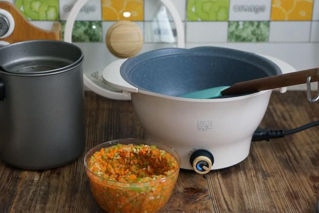 蔬丁炒蛋的做法-家常味炒菜譜