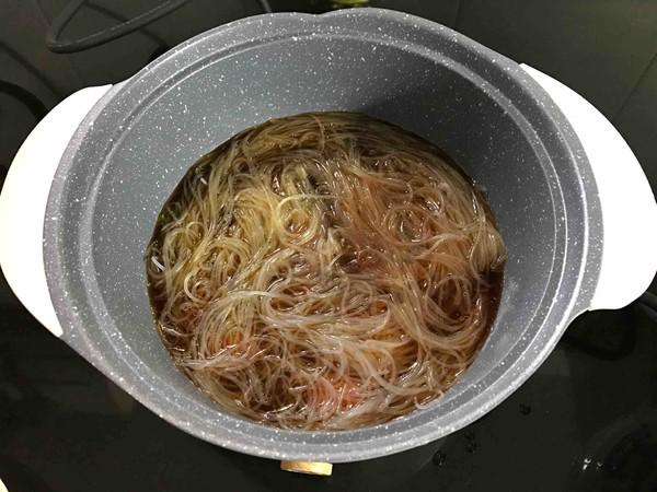 花蛤粉絲煲的做法-咸鮮味煮菜譜-易網健康養生網 花蛤粉絲煲的做法-咸鮮味煮菜譜