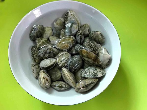 花蛤粉絲煲的做法-咸鮮味煮菜譜-易網健康養生網 花蛤粉絲煲的做法-咸鮮味煮菜譜