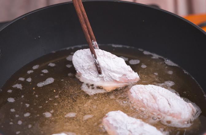 【咸蛋黃雞翅】的做法-咸鮮味炒菜譜-易網健康養生網 【咸蛋黃雞翅】的做法-咸鮮味炒菜譜