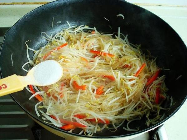 雞蛋粉絲炒綠豆芽的做法-家常味炒菜譜