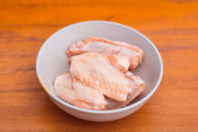 【咸蛋黃雞翅】的做法-咸鮮味炒菜譜-易網<a href=http://m.henggaotouzi.com/ target=_blank class=infotextkey>健康養生</a>網 【咸蛋黃雞翅】的做法-咸鮮味炒菜譜