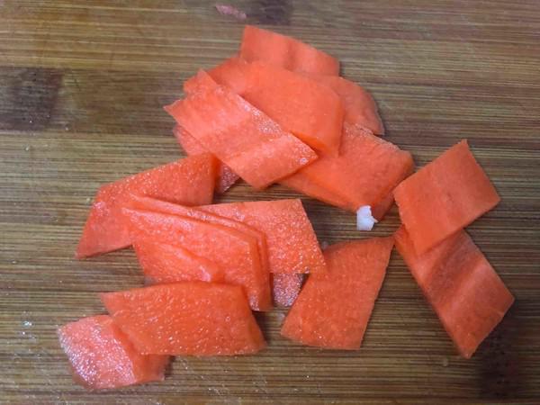 素炒芹菜的做法-家常味炒菜譜