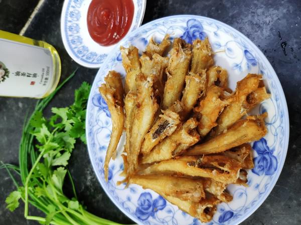 香酥沙丁魚的做法-家常味炸菜譜