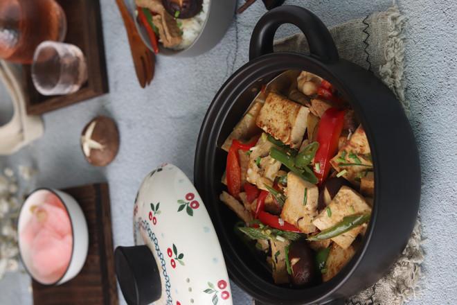 香菇蝦皮燜豆腐的做法-家常味炒菜譜