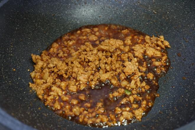 青椒木耳肉末炒雞蛋的做法-家常味炒菜譜-易網健康養生網 青椒木耳肉末炒雞蛋的做法-家常味炒菜譜