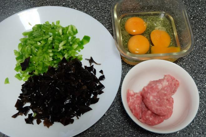 青椒木耳肉末炒雞蛋的做法-家常味炒菜譜-易網<a href=http://m.henggaotouzi.com/ target=_blank class=infotextkey>健康養生</a>網 青椒木耳肉末炒雞蛋的做法-家常味炒菜譜