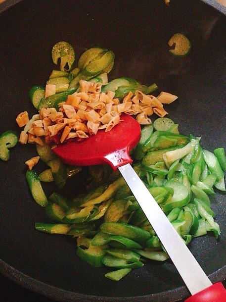 辣炒廣荷的做法-香辣味炒菜譜