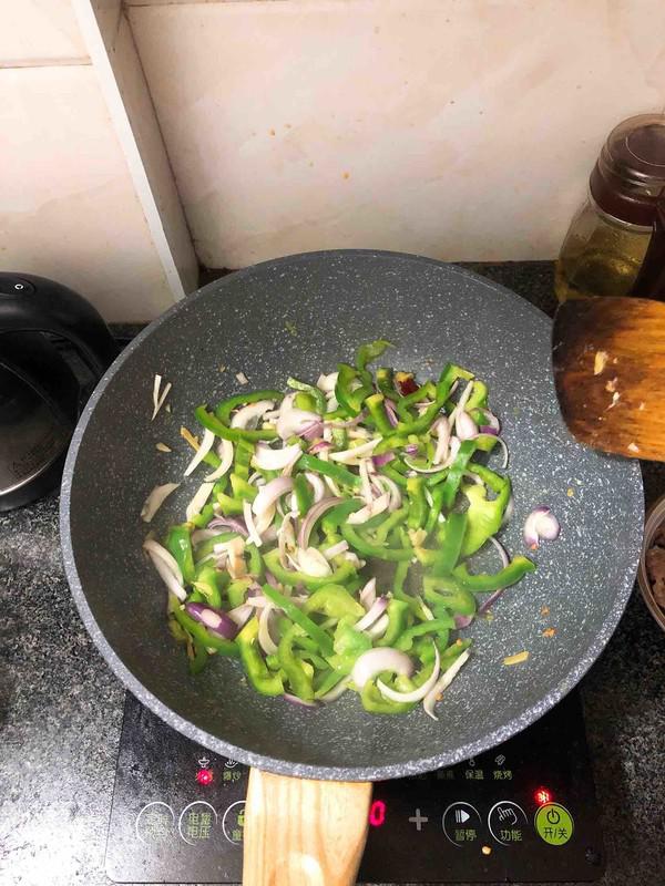 青椒炒牛肉的做法-香辣味炒菜譜