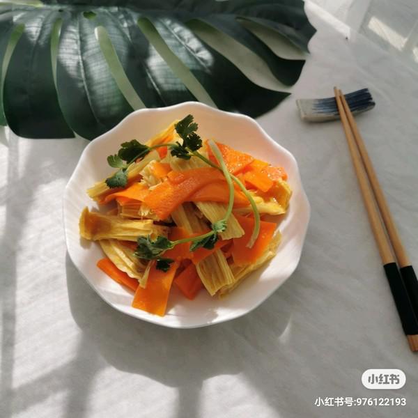 胡蘿卜炒腐竹的做法-家常味炒菜譜