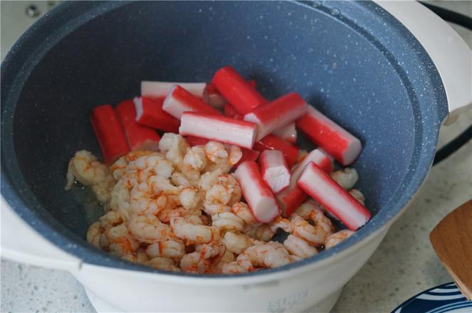 蝦仁蟹棒鮮湯粉的做法-家常味煮菜譜