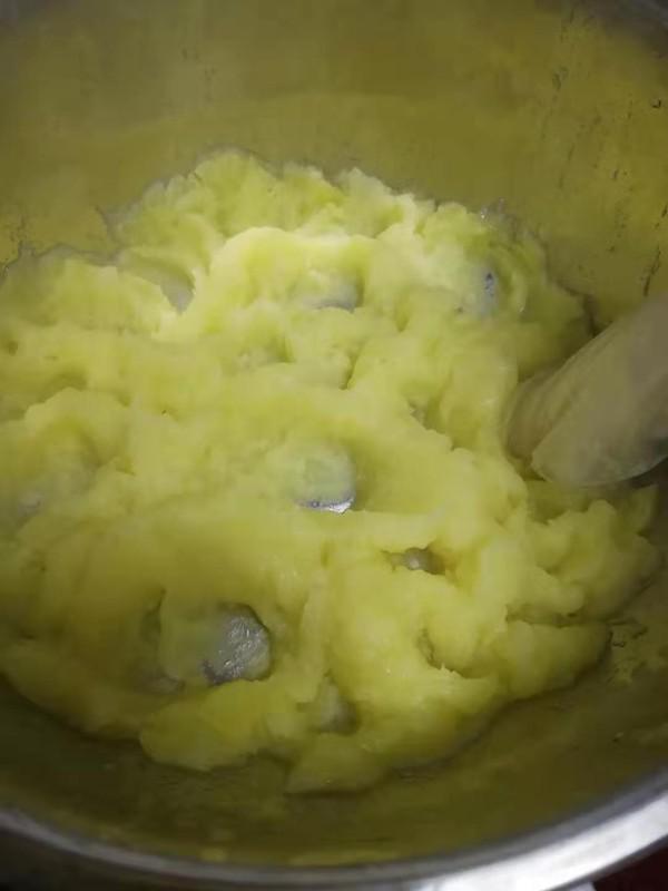 湖北武穴特色－自制Q彈土豆丸子的做法-家常味煮菜譜