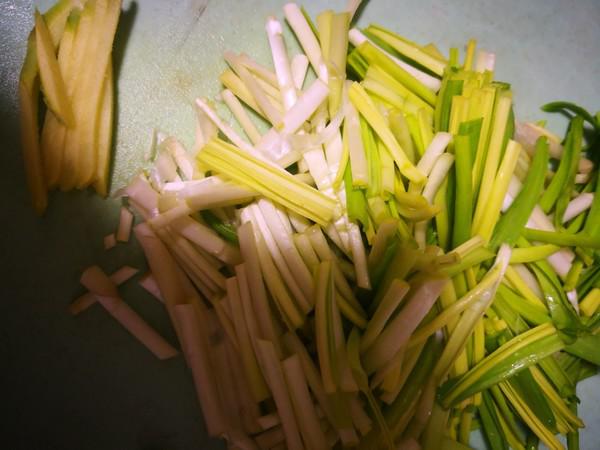 木耳炒蒜苗的做法-家常味炒菜譜