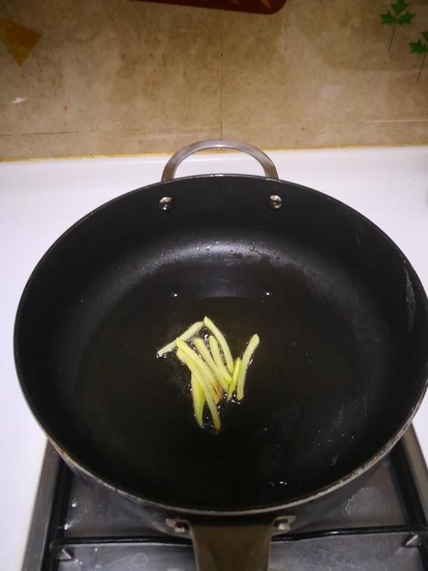 木耳炒蒜苗的做法-家常味炒菜譜