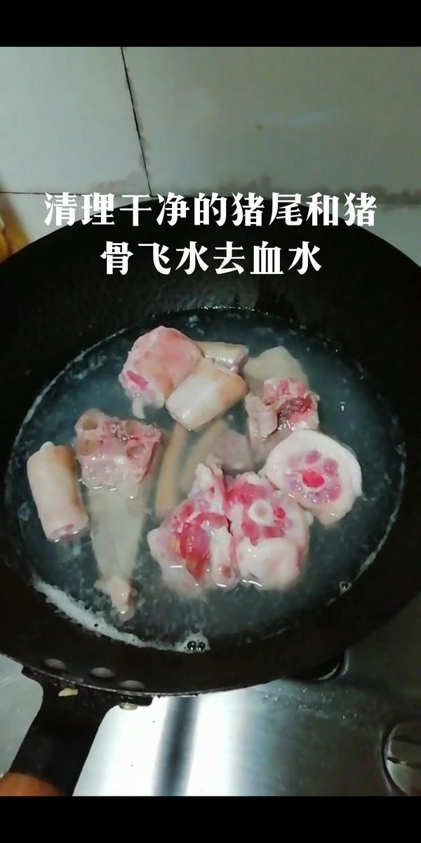 黑豆煲豬尾湯的做法-咸鮮味煮菜譜