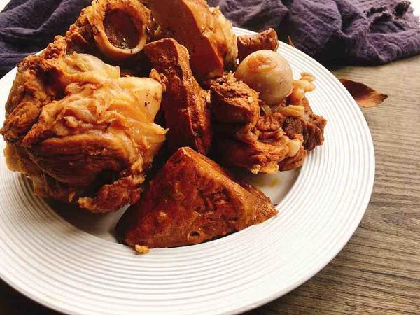 醬豬骨豆干的做法-醬香味煮菜譜