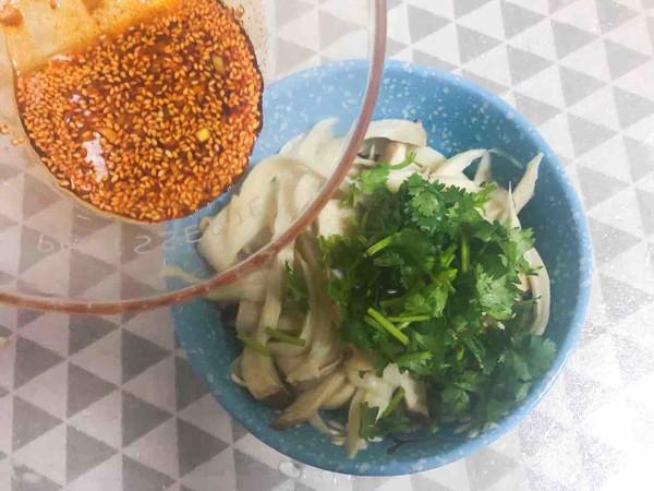 涼拌杏鮑菇的做法-香辣味拌菜譜