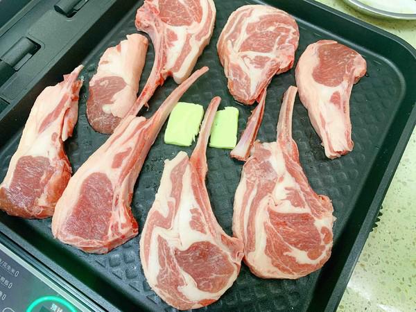 烤羊排的做法-黑椒味烤菜譜