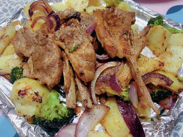 烤羊排的做法-黑椒味烤菜譜