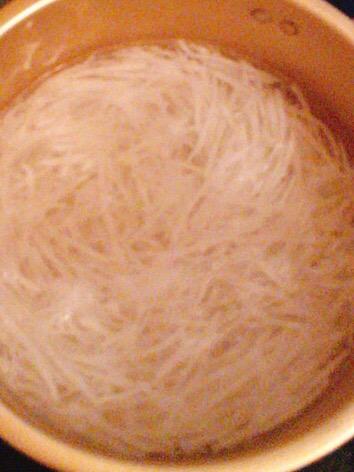 蘿卜豆腐湯的做法-家常味煮菜譜-易網健康養生網 蘿卜豆腐湯的做法-家常味煮菜譜