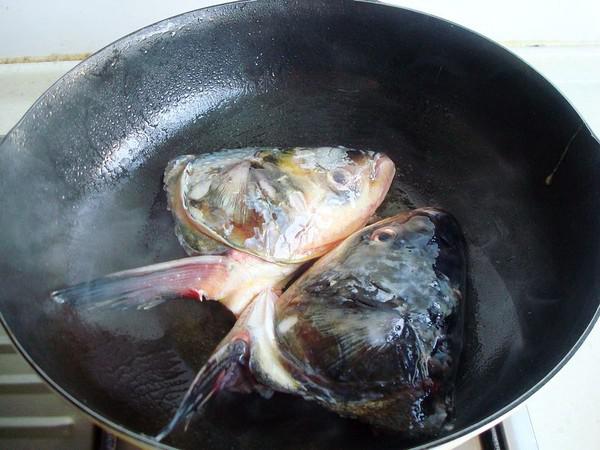 魚頭苕粉煲的做法-家常味燉菜譜