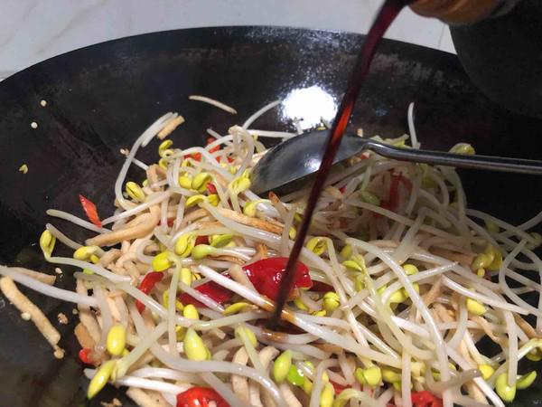 豆芽炒干子的做法-家常味炒菜譜