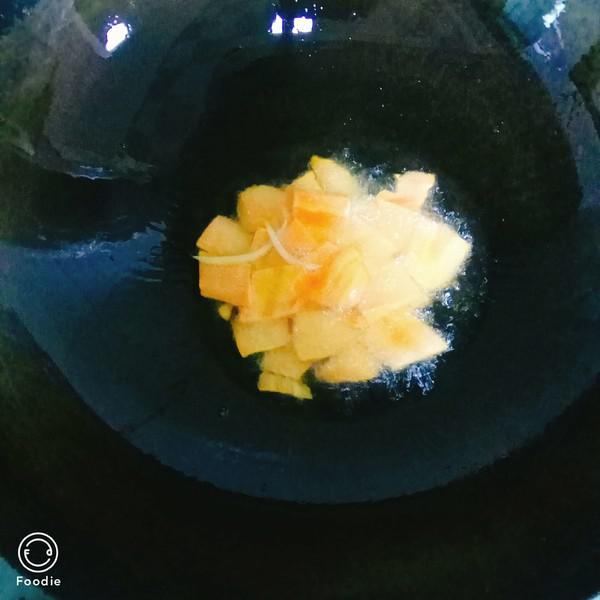 洋蔥胡蘿卜的做法-家常味炒菜譜