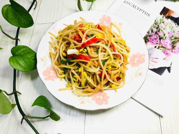 豆芽炒干子的做法-家常味炒菜譜