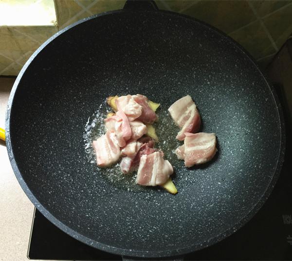 五花肉燒魷魚的做法-咸鮮味燒菜譜