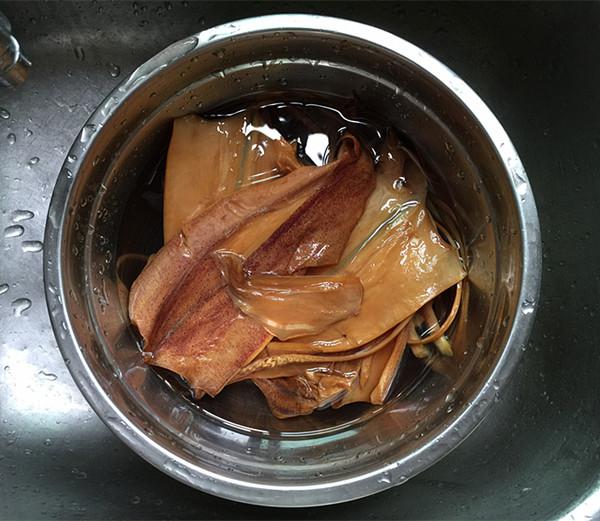 五花肉燒魷魚的做法-咸鮮味燒菜譜