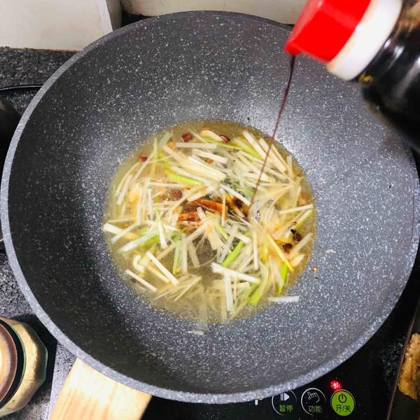 紅燒帶魚的做法-香辣味燒菜譜